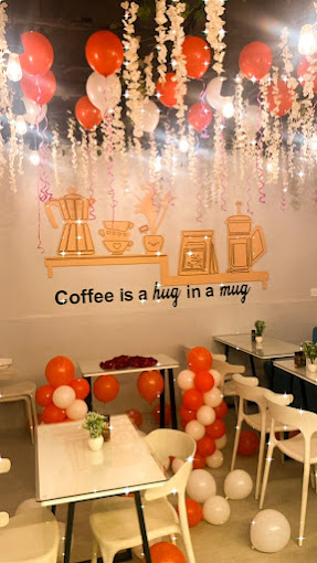 Helly Chilly Cafe - www.urbanchats.com