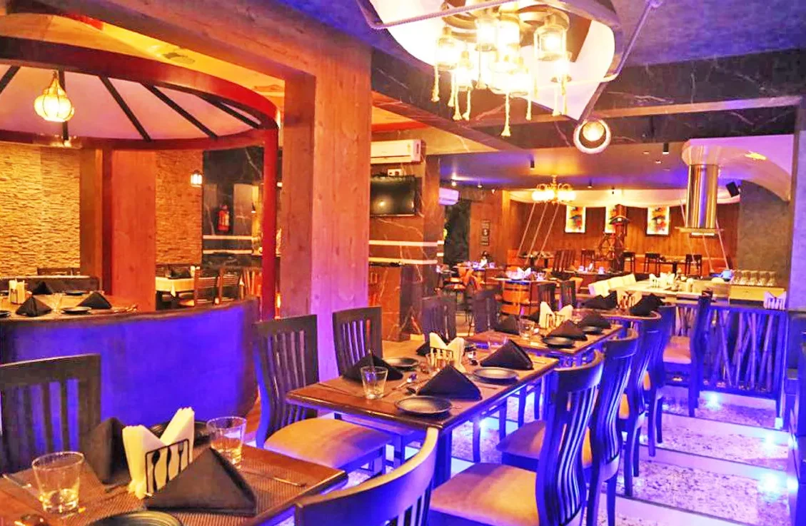 8 Best Unique Themed Restaurants in India - The Oceanus Theme Restaurant & Bar, Mumbai