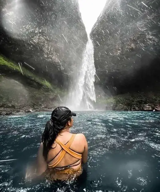 Kalu Waterfall Trek - www.urbanchats.com